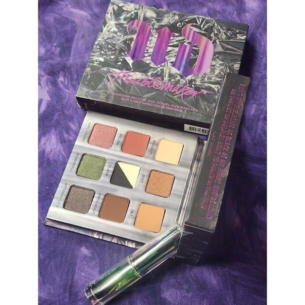 Urban Decay Limited Edition Troublemaker Eyeshadow Palette 9 Pan & Mini Mascara